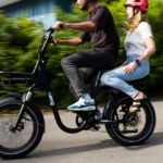 Velo-cargo-compact-electrique-2-places.webp