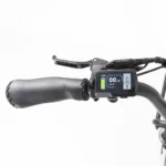 Velo-cargo-compact-electrique-ecran-LCD.webp