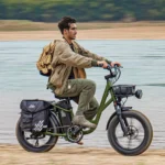 Velo-cargo-electrique-professionnel-homme-et-femme.webp