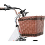 Velo-de-ville-electrique-femme-porte-bagage.jpg
