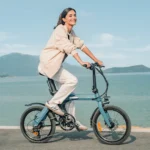 velo-pliant-avec-assistance-electrique-pour-femme.webp