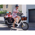 Velo-Cargo-Electrique-Famille-places-pour-2-enfants.avif