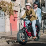 Velo-Electrique-Biplace-Cargo-rouge.webp